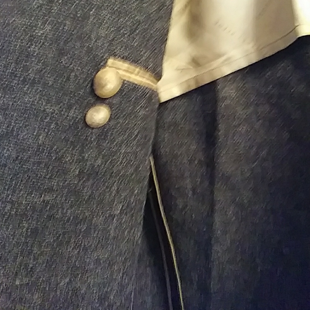 Blazer - Picture 3 of 3
